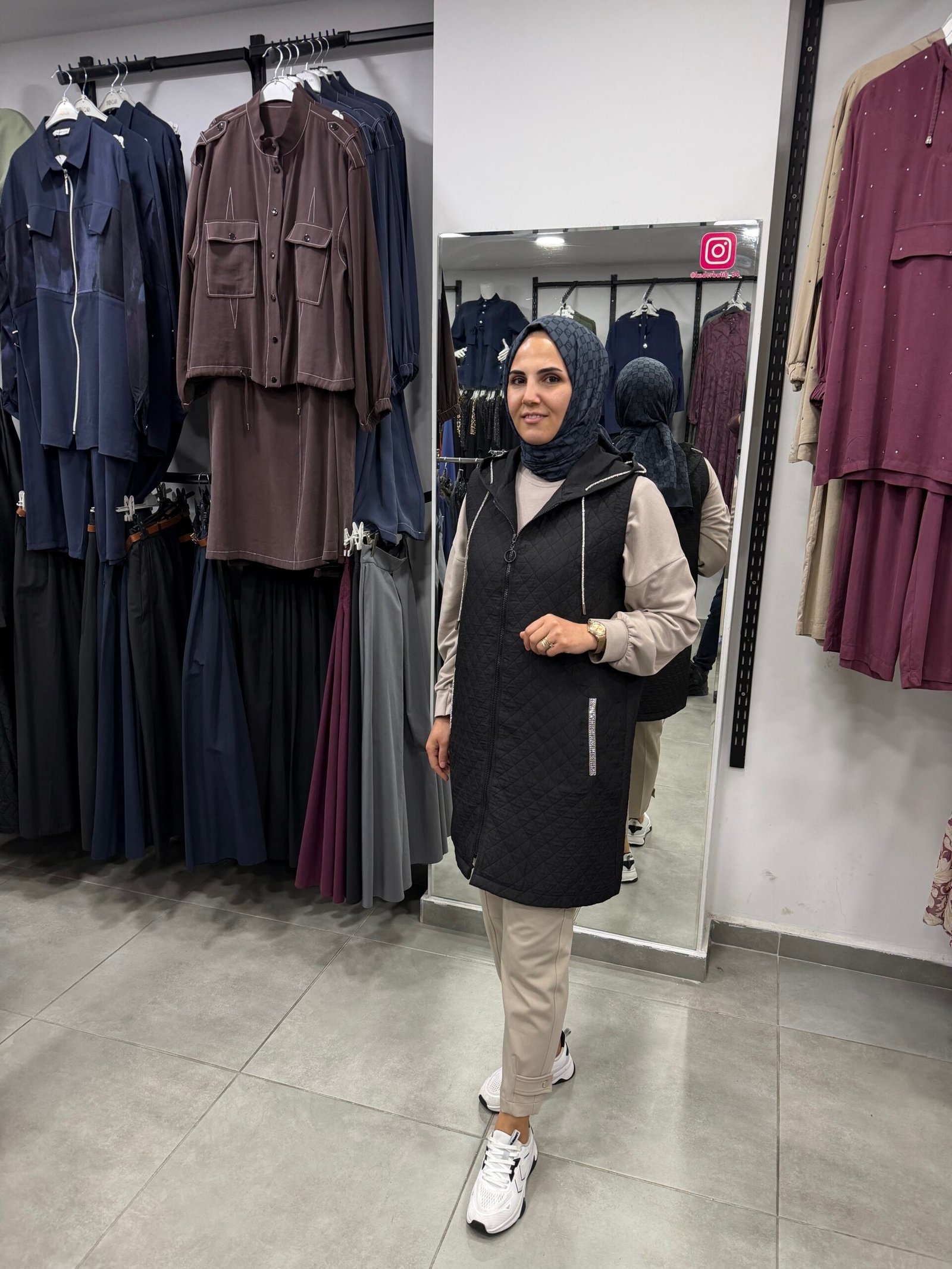 1. Sınıf Cep Taş Detaylı Kapitone - Görsel 3