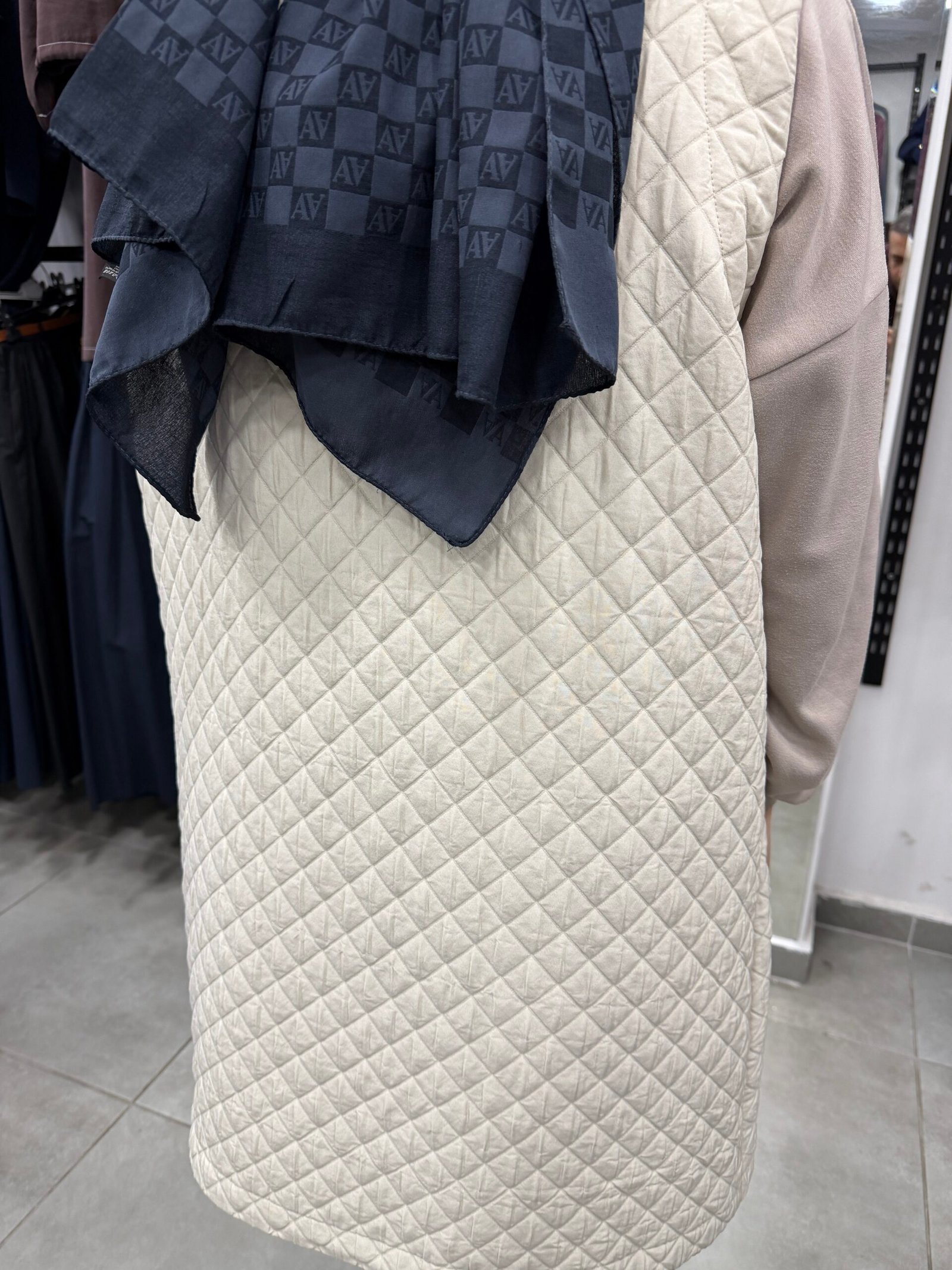 1. Sınıf Cep Taş Detaylı Kapitone - Görsel 4