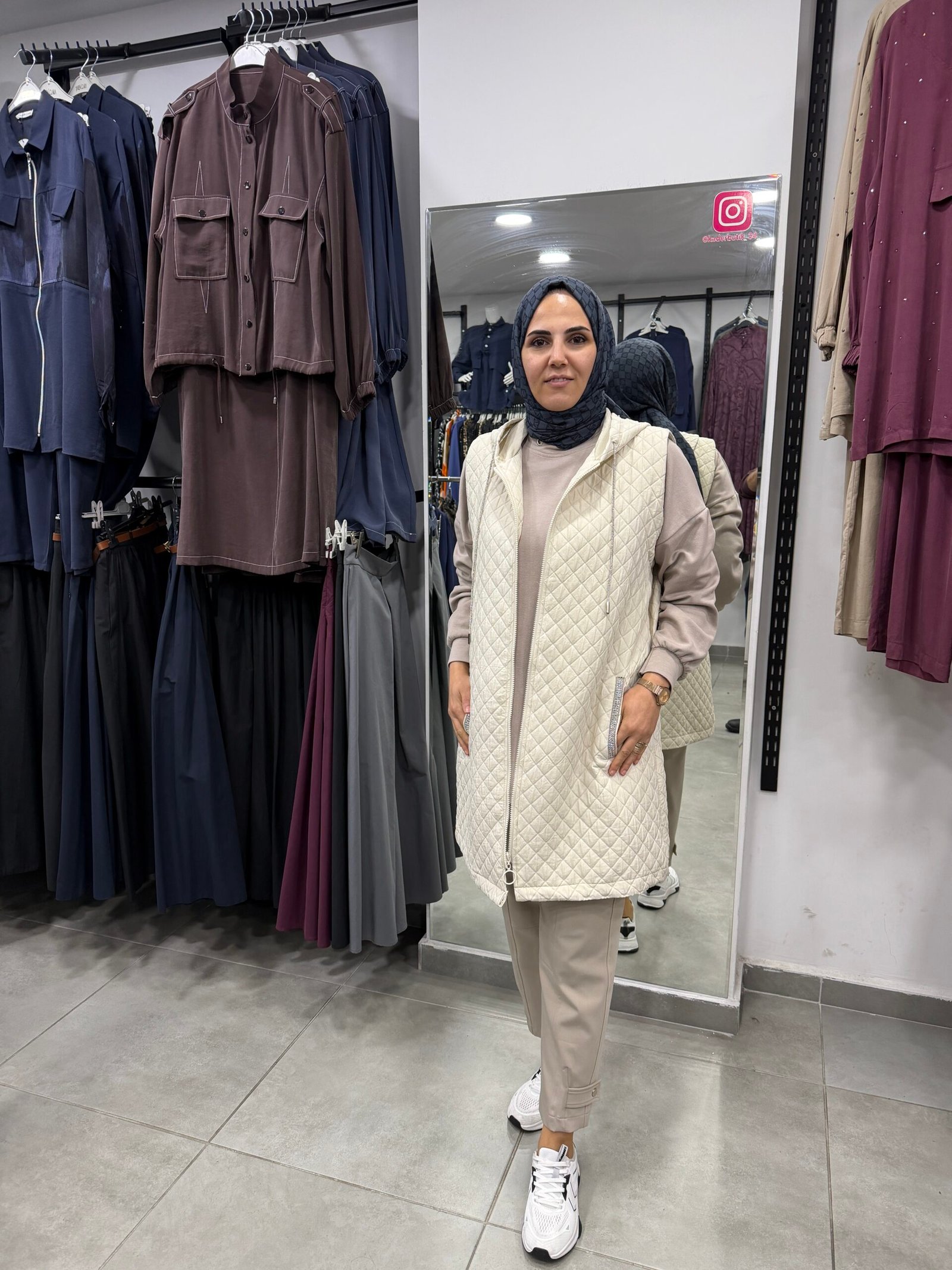 1. Sınıf Cep Taş Detaylı Kapitone - Görsel 2