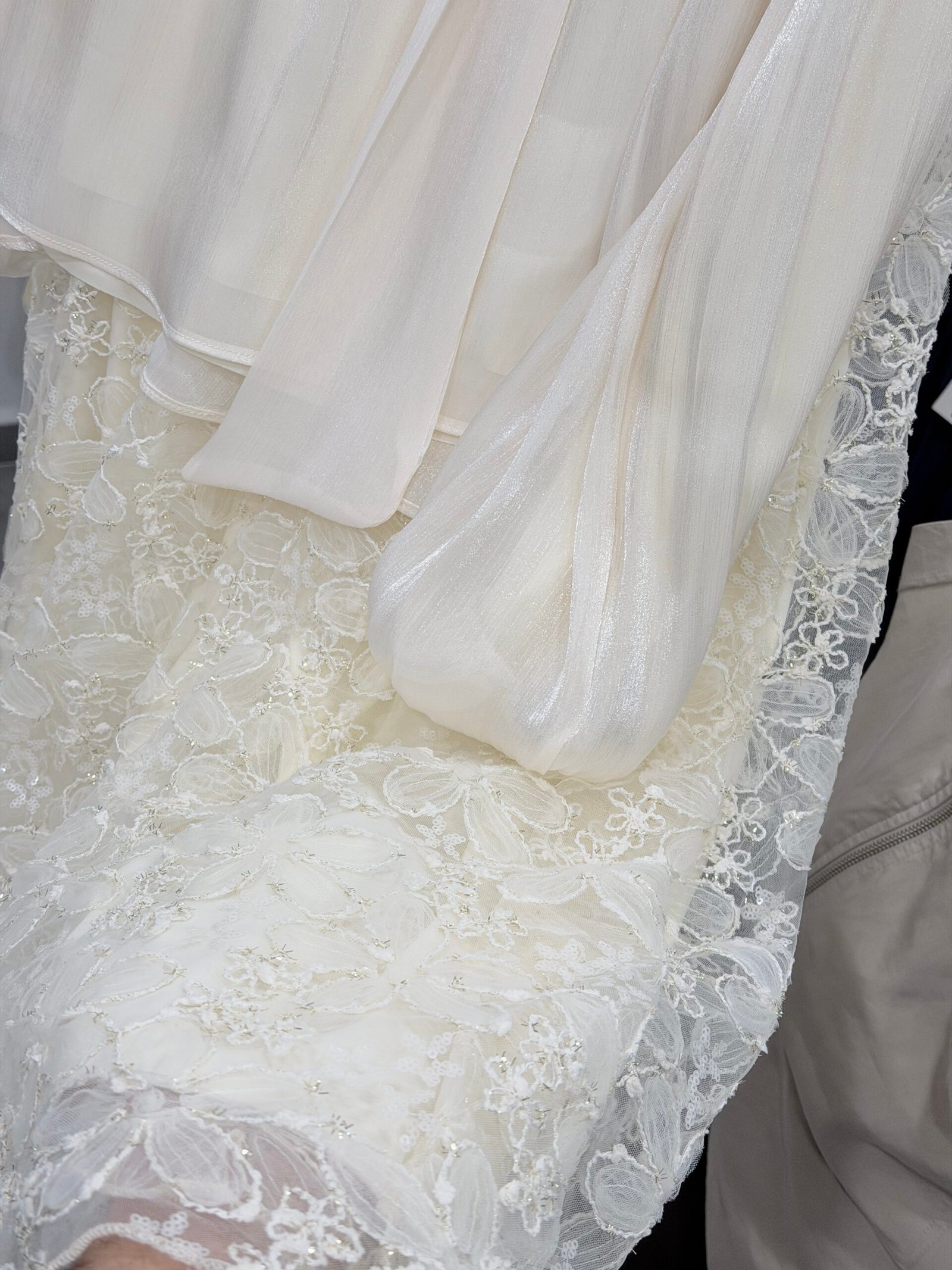 Eteği Pullu Astarlı Yaka Janjan Takım - Görsel 2